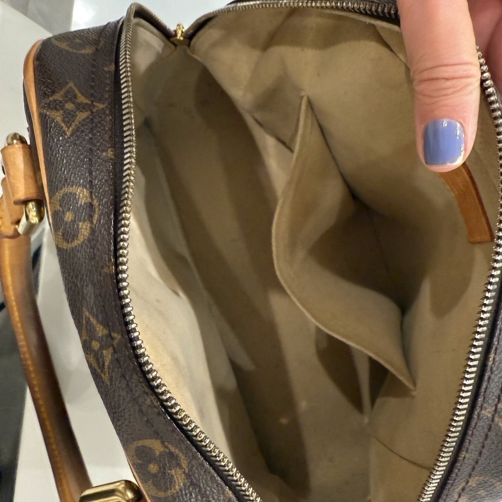 Louis Vuitton Monogram Manhattan PM logo Handbag 2005 collection 100% Authentic - Picture 14 of 16